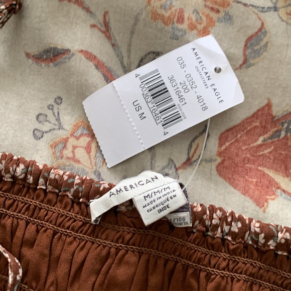 AE Floral Tank - Picture 3 of 3